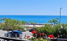 Hice Room Lungomare Fronte Mare